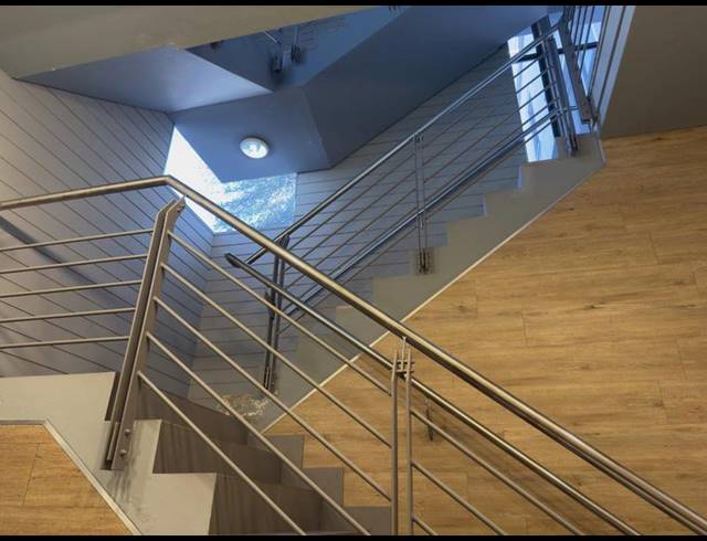 BUSINESS PROPERTY TO RENT IN NEWLANDS